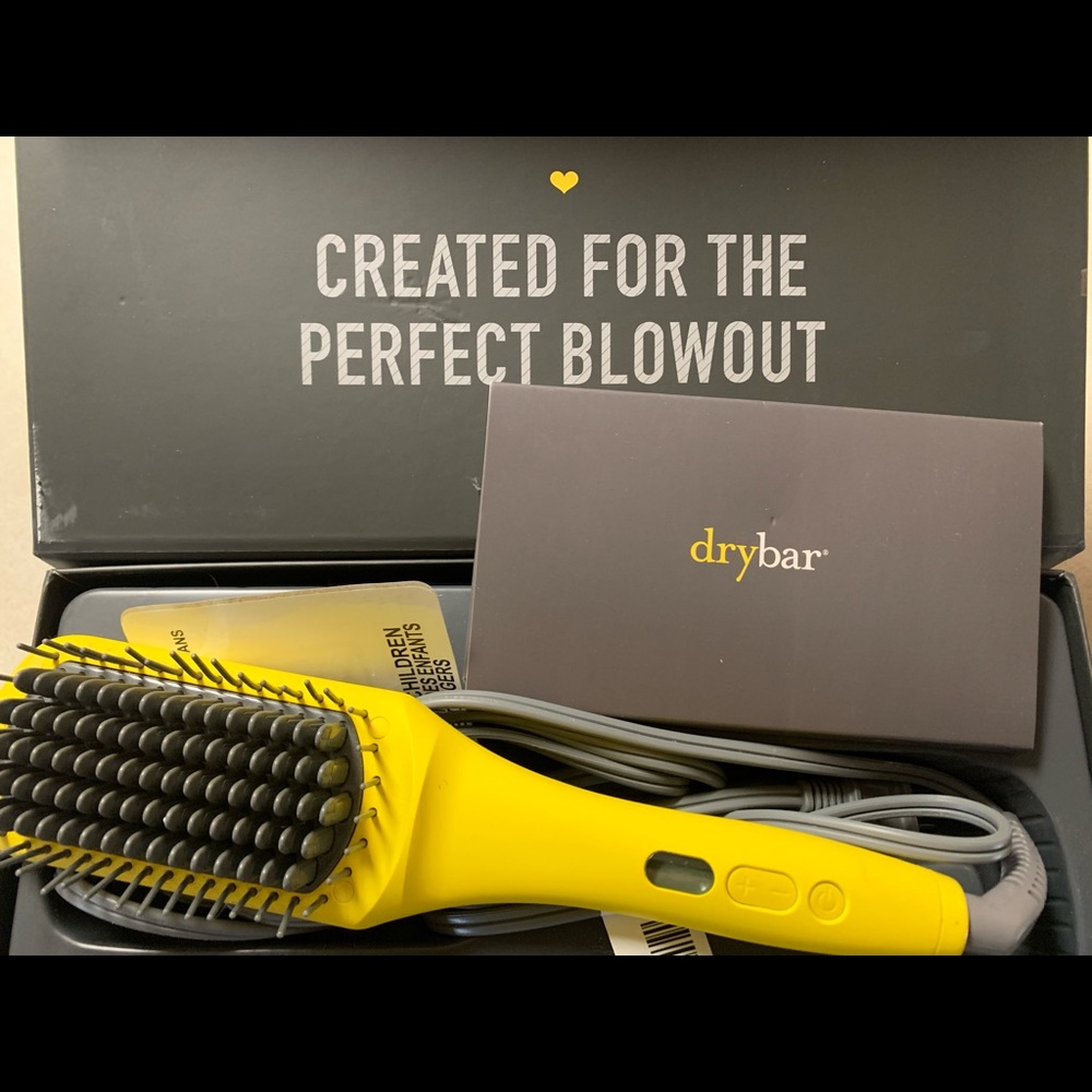 Drybar Heated Straightening Brush